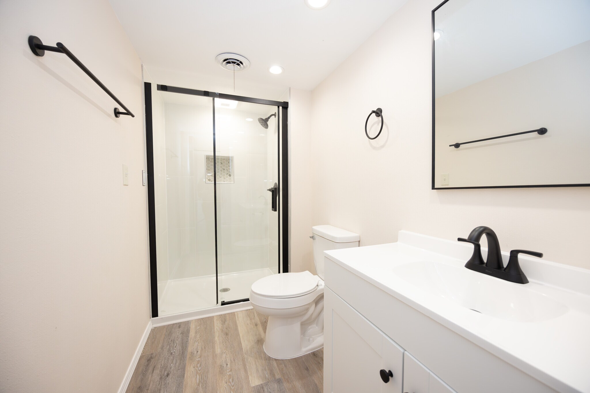 Building Photo - 109 N 10th St