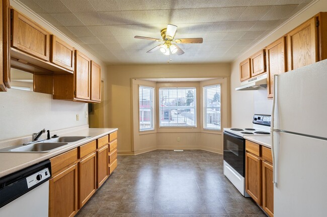 Building Photo - Charming Home in Convenient Location!