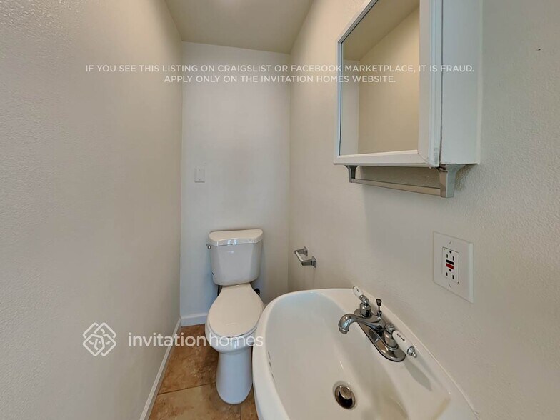 Building Photo - 6554 Outlook Dr