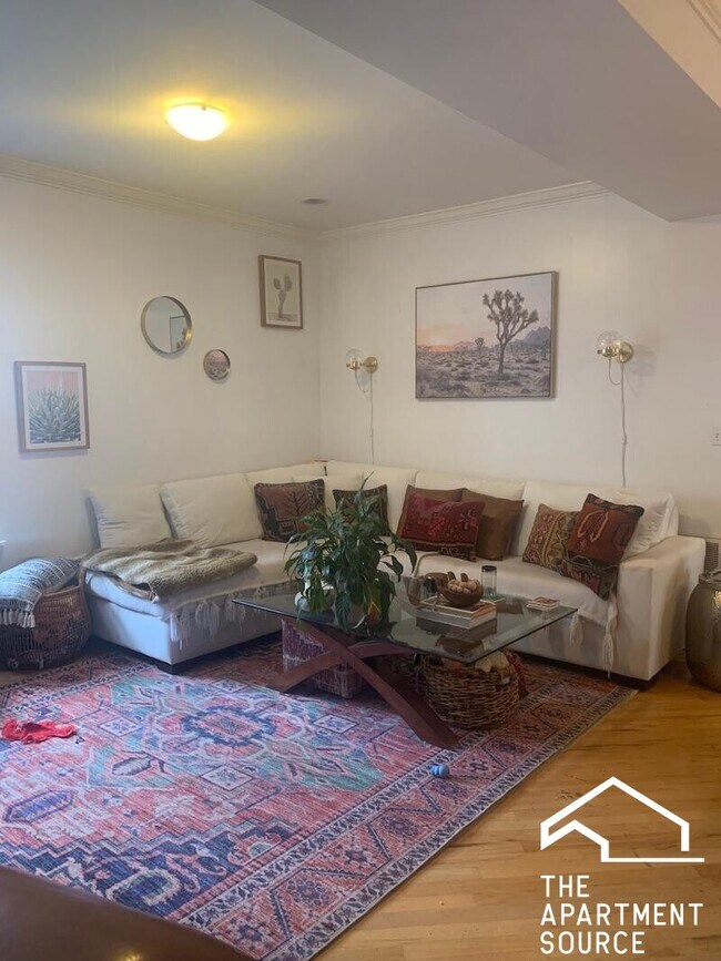 Building Photo - 1621 W Wallen Ave