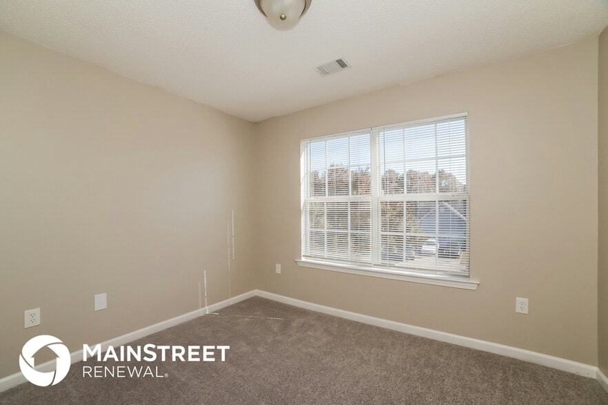 Building Photo - 5730 Village Loop