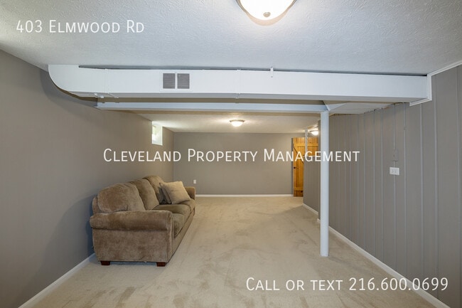 Building Photo - 403 Elmwood Rd