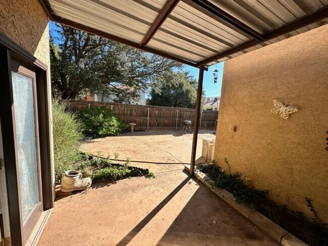 Building Photo - 2-story townhome in SW Lubbock