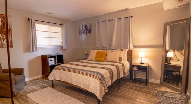 Building Photo - Fully Furnished 4 Bedroom Home Near Quail Lake!!!! MUST SEE!