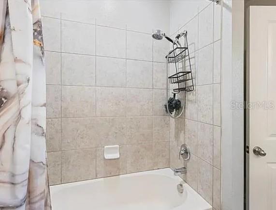 Building Photo - 1117 Hillhurst Dr