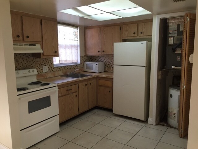 Building Photo - Nice 2-1 Condo Apartment with Central AC, ...