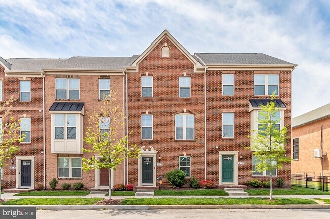 Building Photo - 812 Oldham St