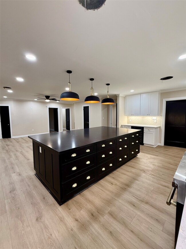 Building Photo - 300 Dunnam Ave