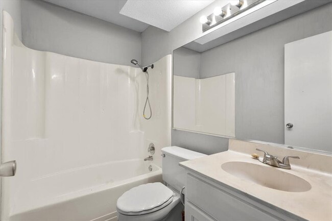 Building Photo - 910 Duncan Ln