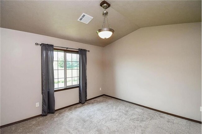 Building Photo - 2428 E Meadowside Pl