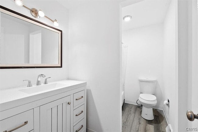 Building Photo - 3754 Helios Ct