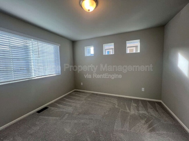 Building Photo - 1200 Sugarloaf Ln