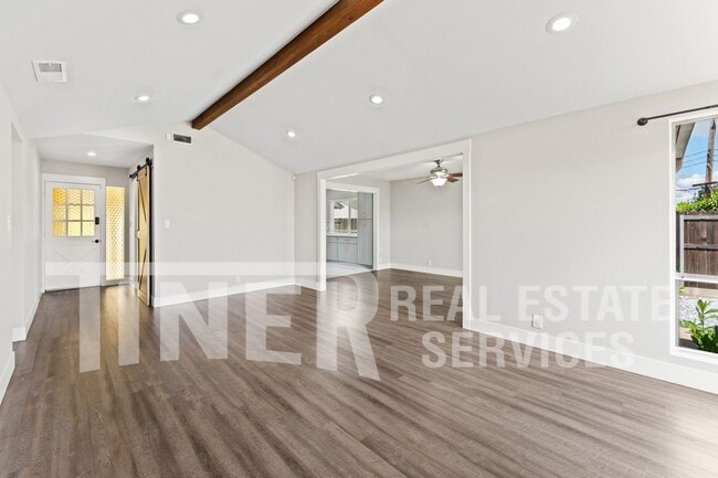 Building Photo - 6612 Modesto Dr