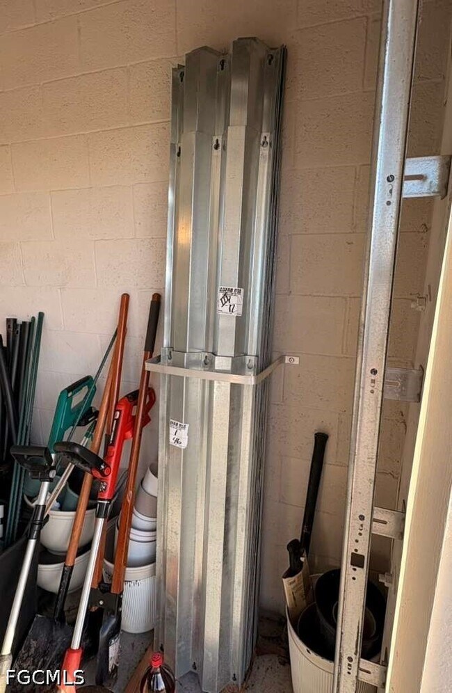 Building Photo - 1129 NW 20th Ave