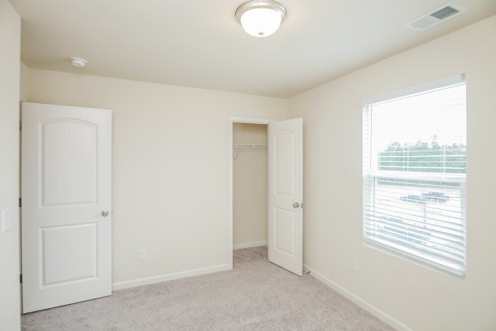 Building Photo - 302 Freeman Cir