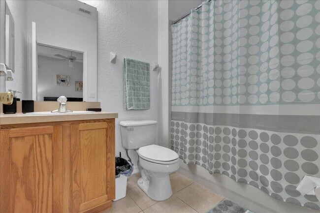 Building Photo - 1101 N Hampton Dr