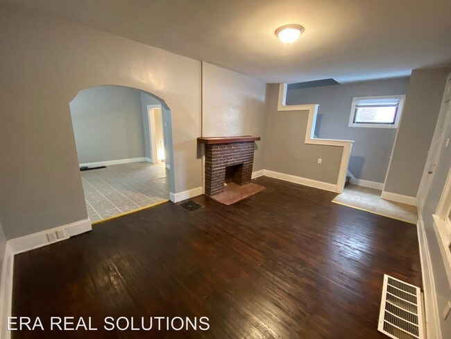 Building Photo - 3 br, 1 bath House - 151 S. Burgess Ave.