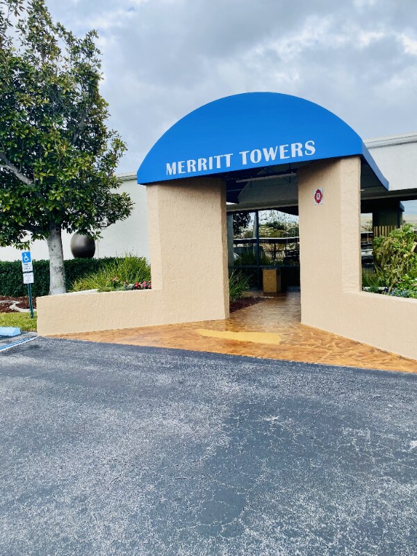 Building Photo - 200 S Sykes Creek Pkwy