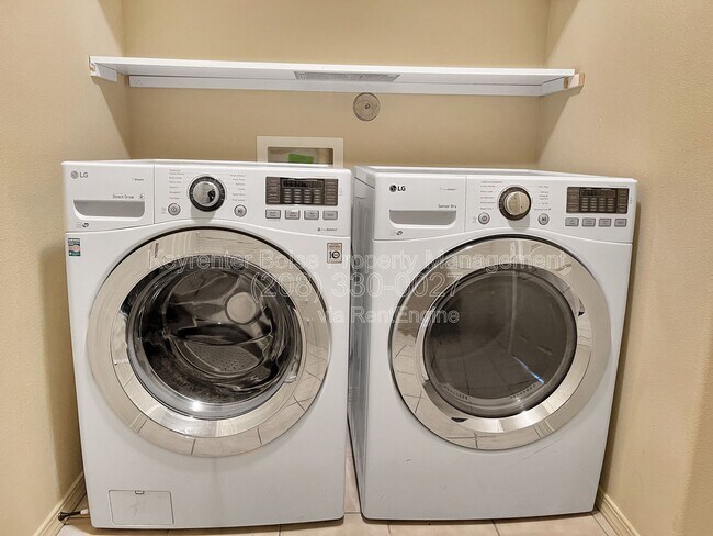 Building Photo - 6523 S Covewood Way