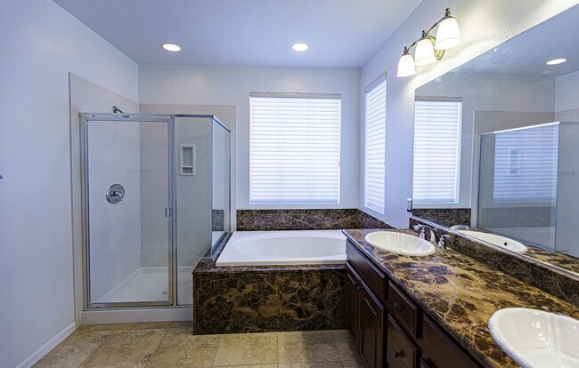 Building Photo - Townhome near Downtown Summerlin
