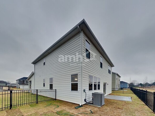Building Photo - 5309 Virtue Ave