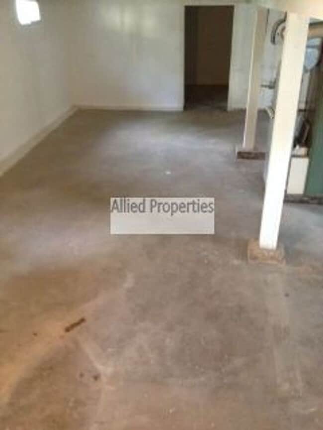 Building Photo - 1005 Minor Ave