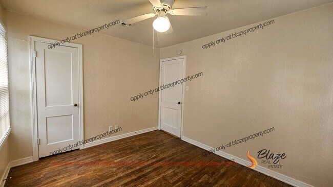Building Photo - Southlawn 2 Bed 1 Bath home