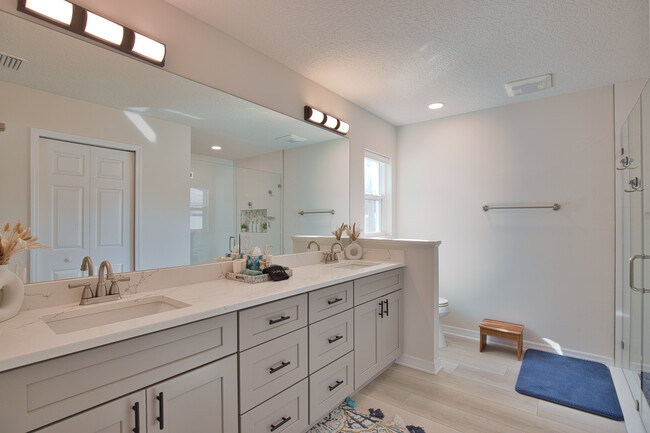 Building Photo - 3887 Hawkeye Cir