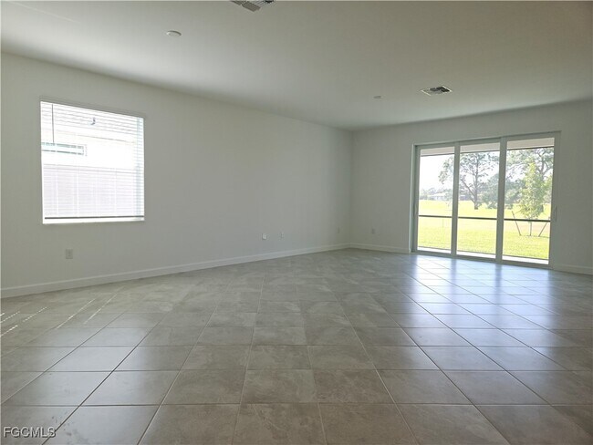 Building Photo - 20465 Copperhead Dr