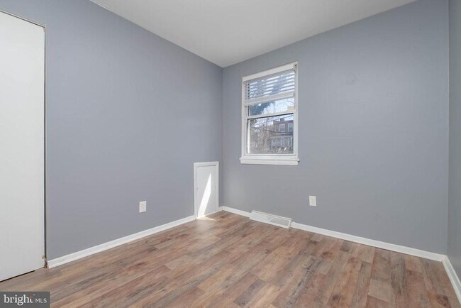 Building Photo - 4409 Falls Bridge Dr