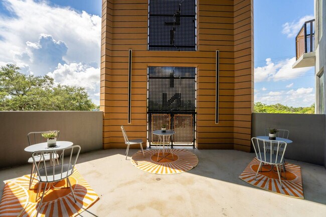 Building Photo - 2750 Griffin Rd