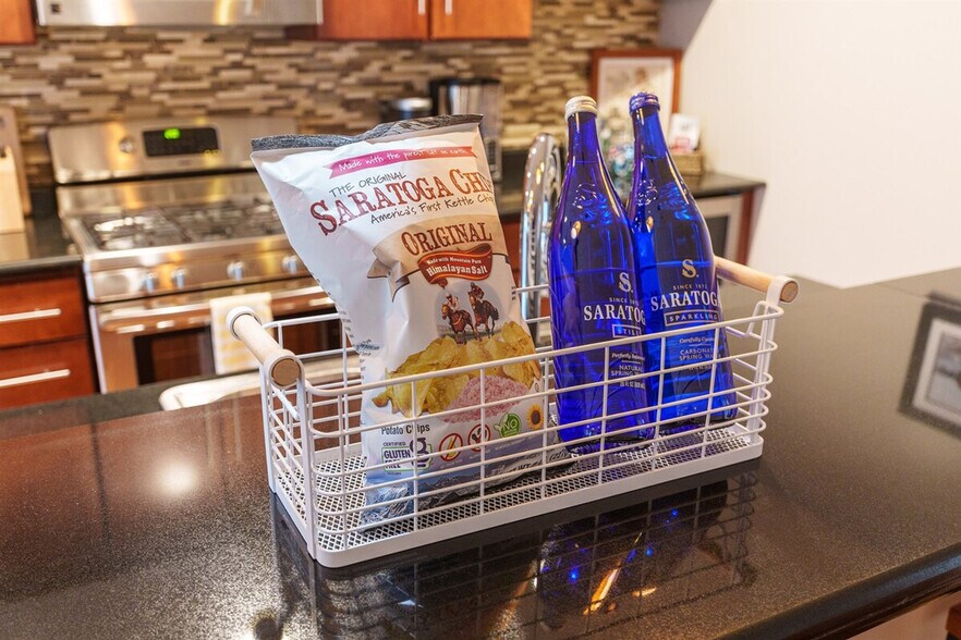 Building Photo - 17 S Franklin St