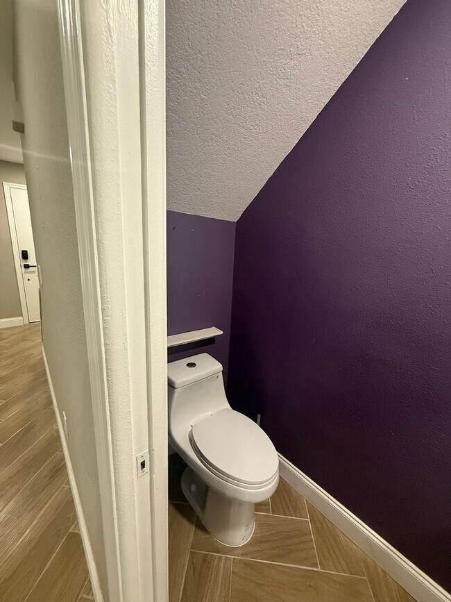 Building Photo - 102 Kristi Ann Ct