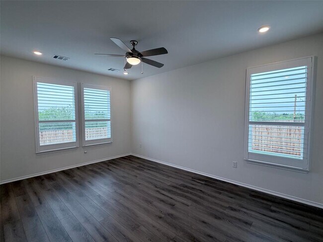 Building Photo - 12901 Staywell Wy