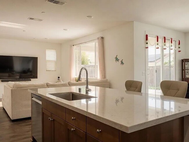 Building Photo - Welcome to this recently built 2024 home offering 1,977 sq ft of modern living space.