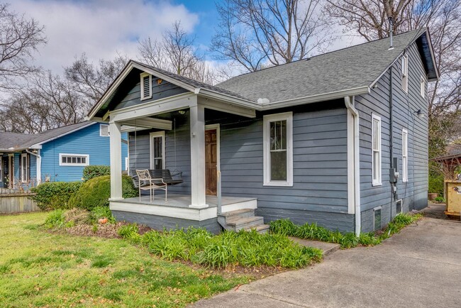 Building Photo - 3 Bed, 2 Bath Home in Prime Sylvan Park Lo...
