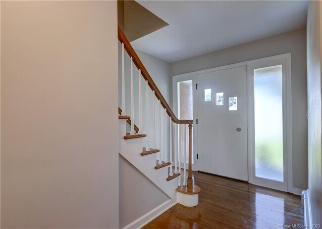 Building Photo - 32 Koger Rd