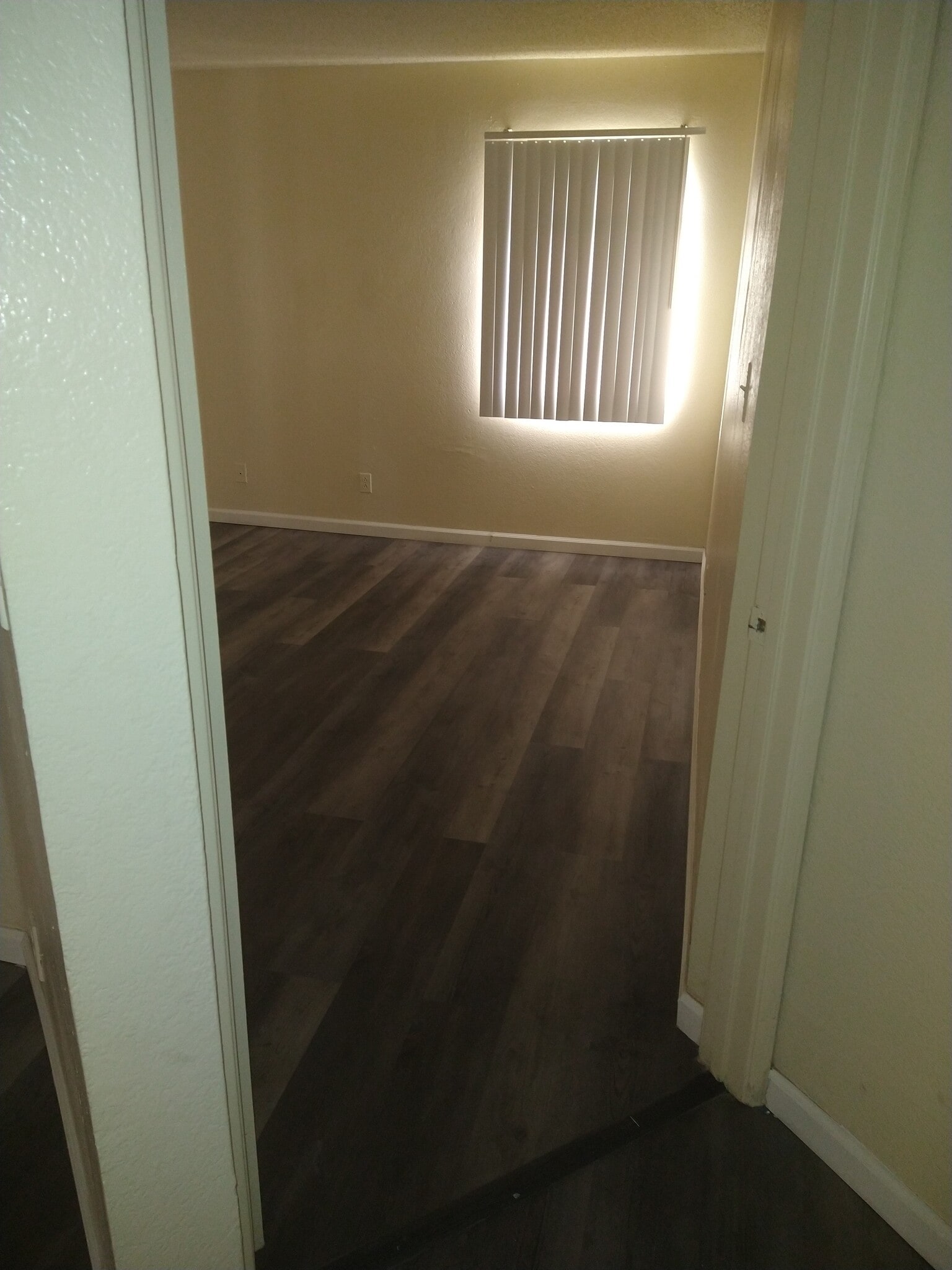 Building Photo - 430 N Chester Ave