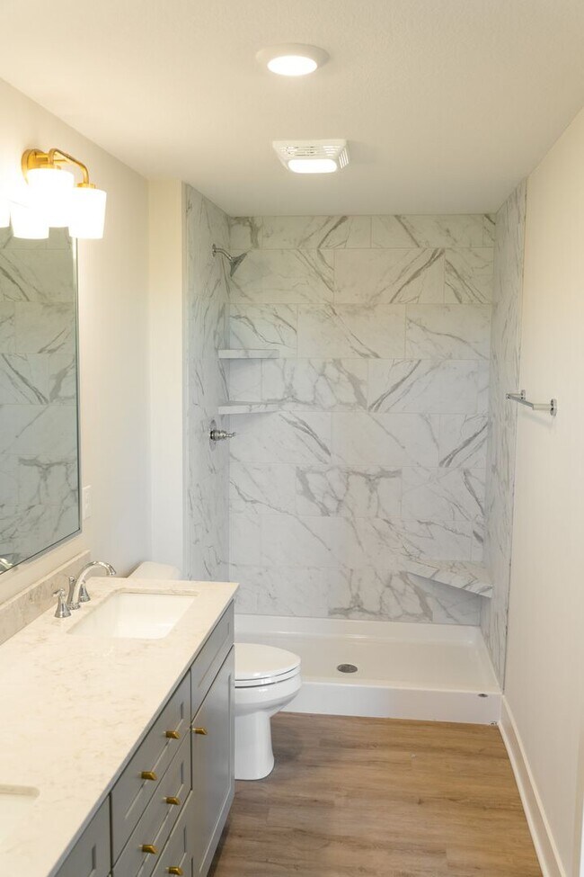 Building Photo - Chautauqua Park Townhomes