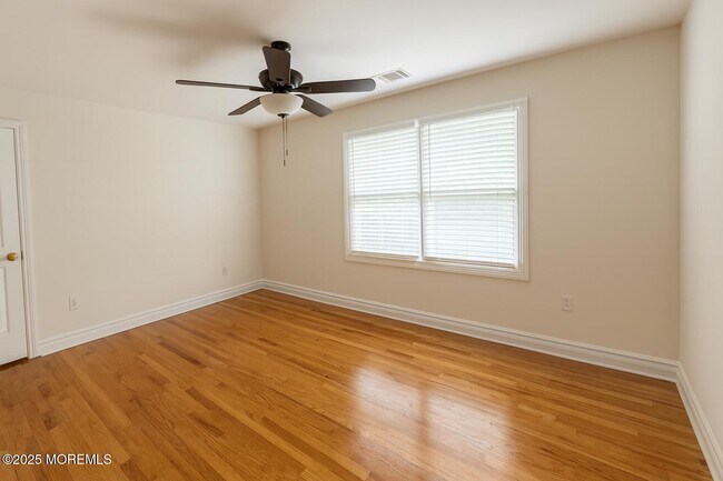 Building Photo - 8 Ave of Two Rivers