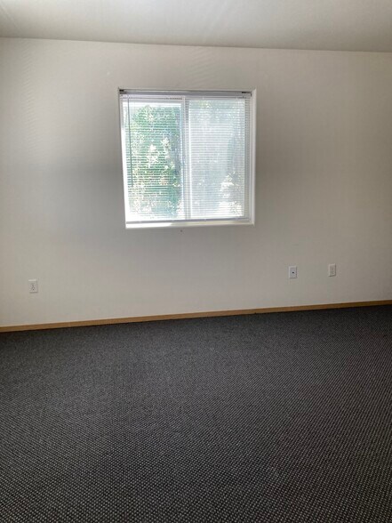 Bedroom - 333 NW Parr Dr