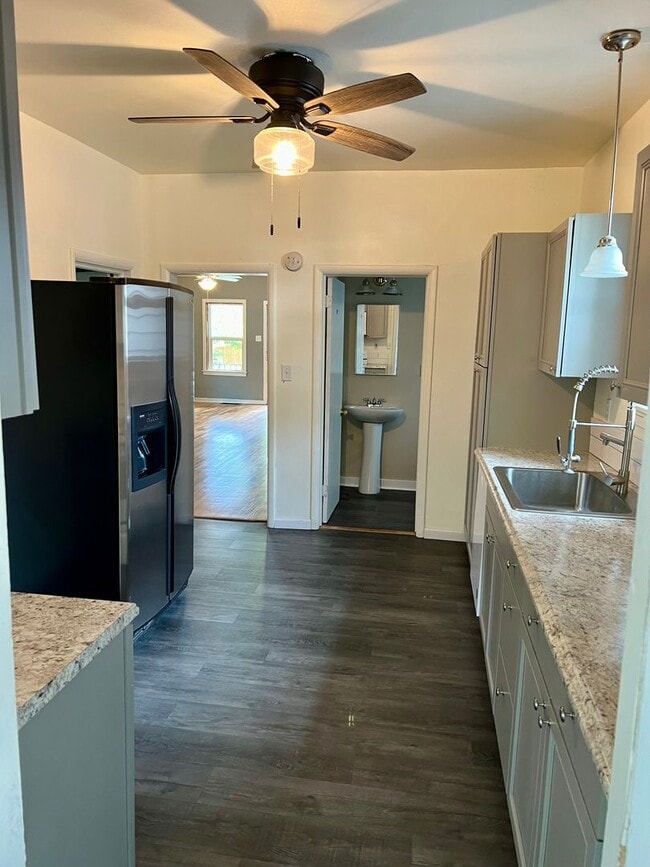 Building Photo - Charming 2 Bedroom Home on Westside