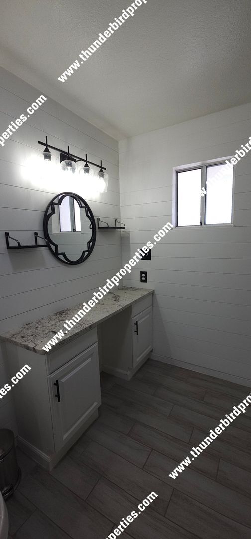 Building Photo - 5117 Camino Vista NW