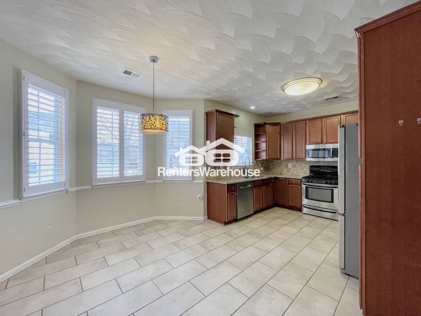 Building Photo - 1921 Spain Ln