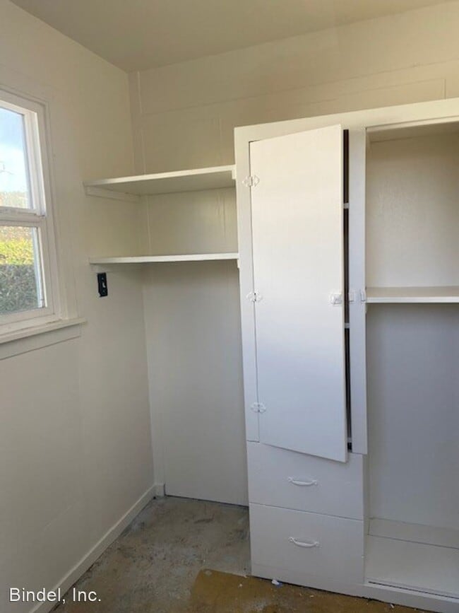 Building Photo - 2 br, 1 bath House - 350 4th