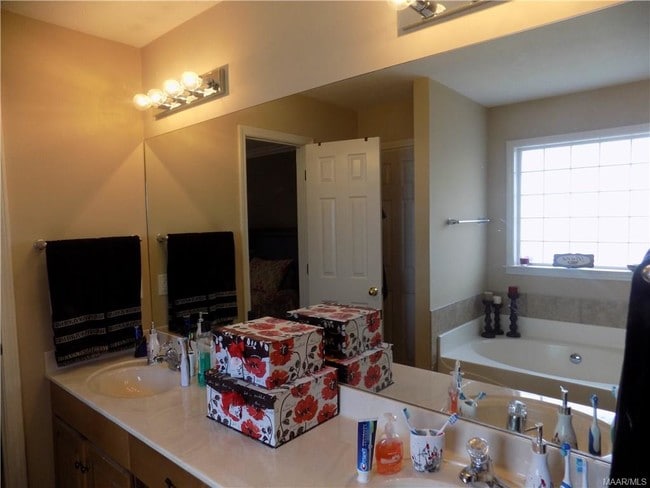 Building Photo - 114 Turnberry Ct