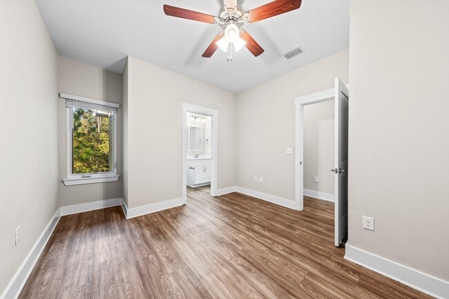 Building Photo - 246 N Sand Palm Rd