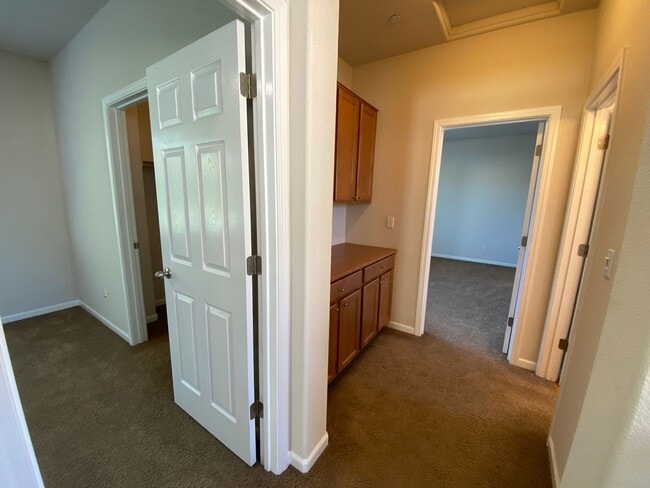 Building Photo - Move in by 01/15/2026 and Get $300 Off the First Month of Rent