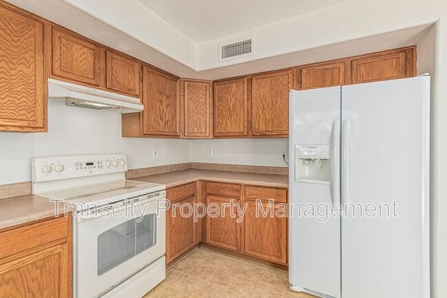 Building Photo - 8528 S 49th Ln