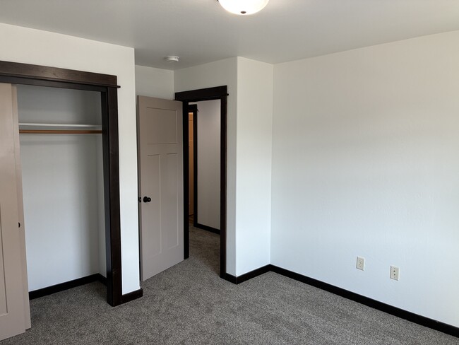 Building Photo - 2286 Gallatin Green Blvd